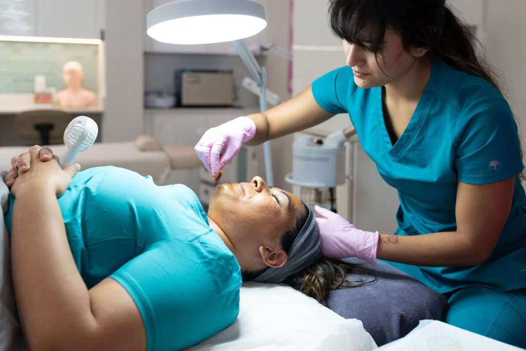 Chemical peel training fort myers, VI Peel training, chemical peel certification, Advanced chemical peel training